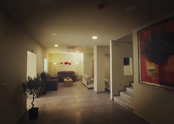 Hotel Kontes Comfort Páros