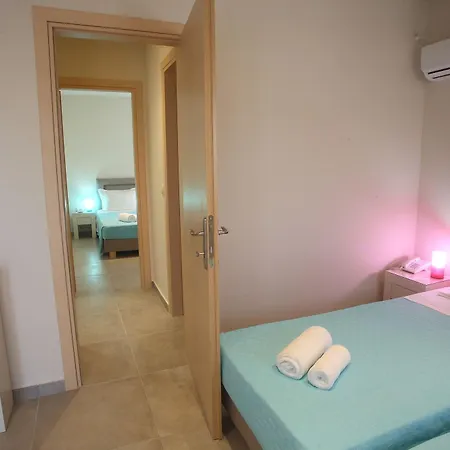 Hotell Kontes Comfort Páros