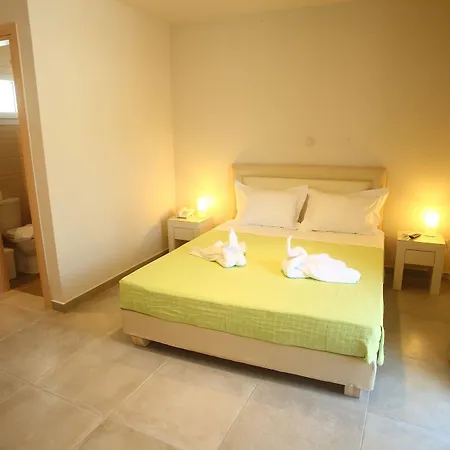 Hotell Kontes Comfort Páros