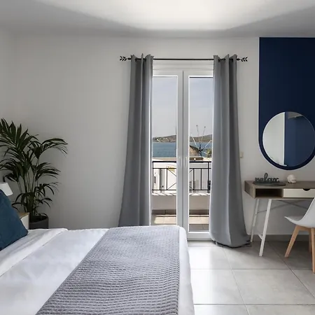 Hotell Kontes Comfort Páros