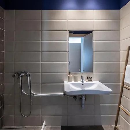 Kontes Comfort Ξενοδοχείο 3*
