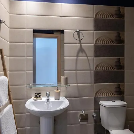 Ξενοδοχείο Kontes Comfort 3*