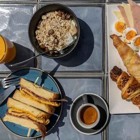 Kontes Comfort Szálloda Párosz