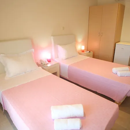 Kontes Comfort Hotell 3*