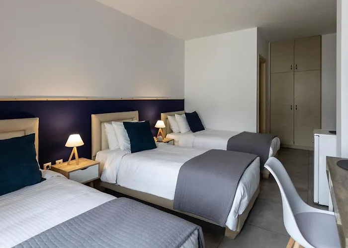 Kontes Comfort Hotell 3*