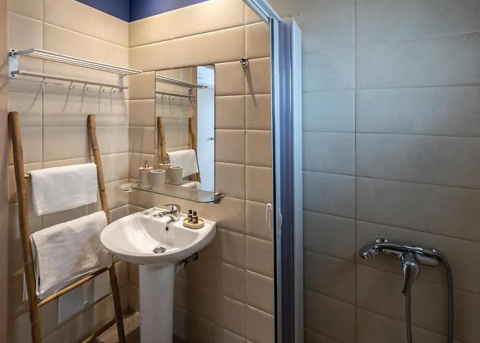 Kontes Comfort Hotell Páros